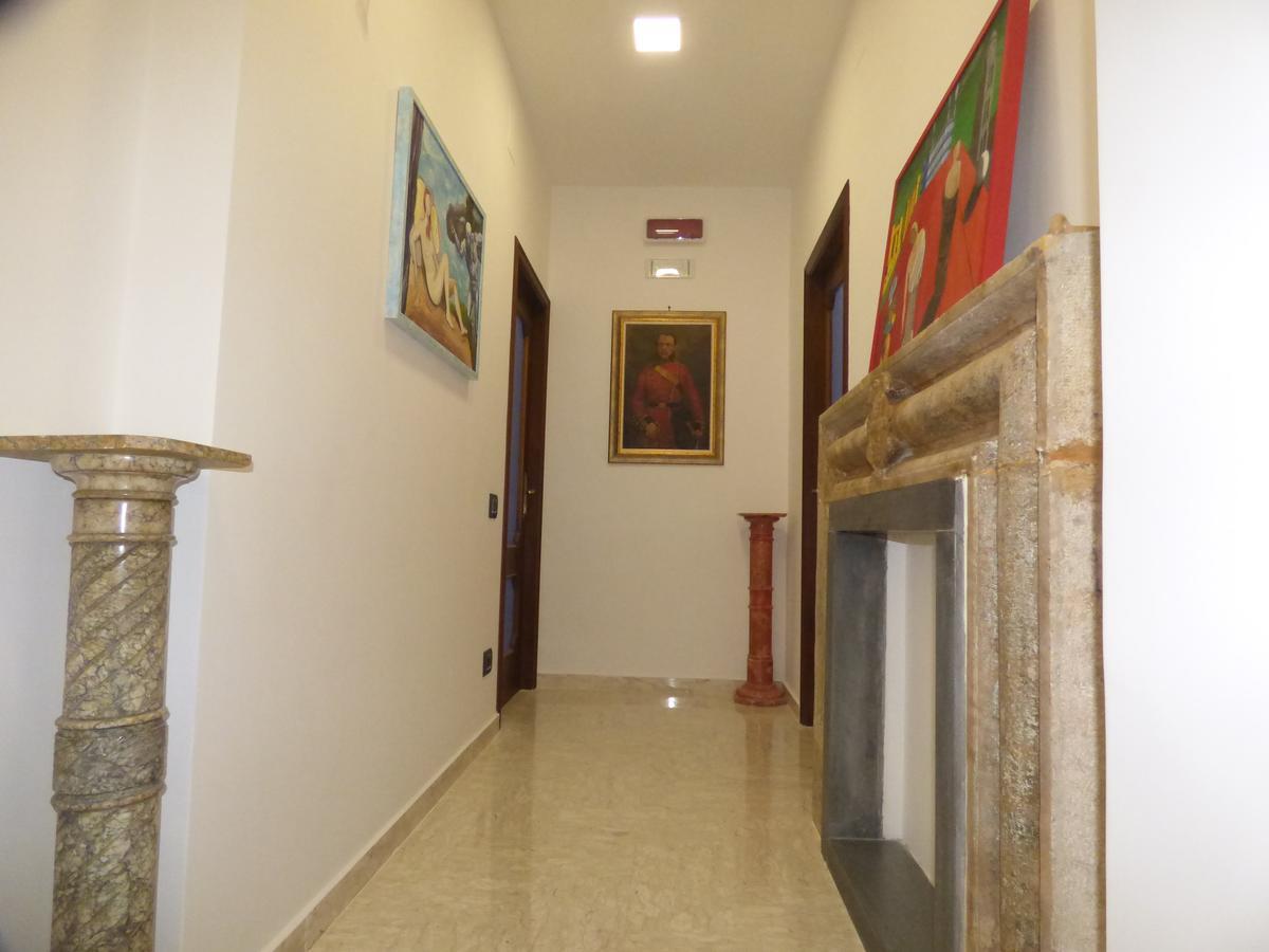 Conte Di Morelia Salernes Extérieur photo